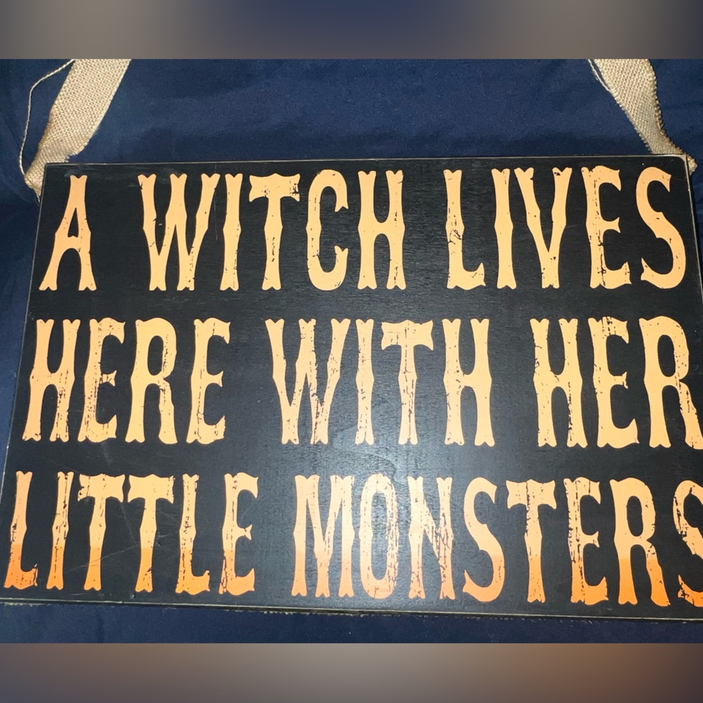 Halloween sign decor